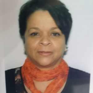 Meet your Posher, Ellen locklear